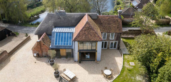 Alterations and extension to thatched cottage